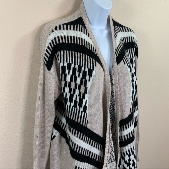 Medium American Eagle Wool Blend Shrug Sweater Open Front Geometric Tribal Print - Picture 2 of 8